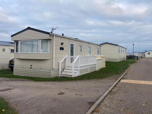 Felixstowe Other | 6 Berth Caravan With Side Decking At Suffolk Sands Holiday Park Ref 45054C