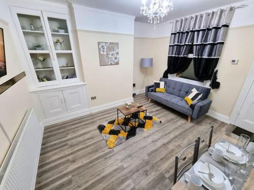 Holbeck House | *6R* setup for your most amazing & relaxed stay + Free Parking + Free Fast WiFi *