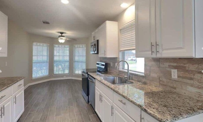 FM 1960 House | 6S Hideout Houston Su