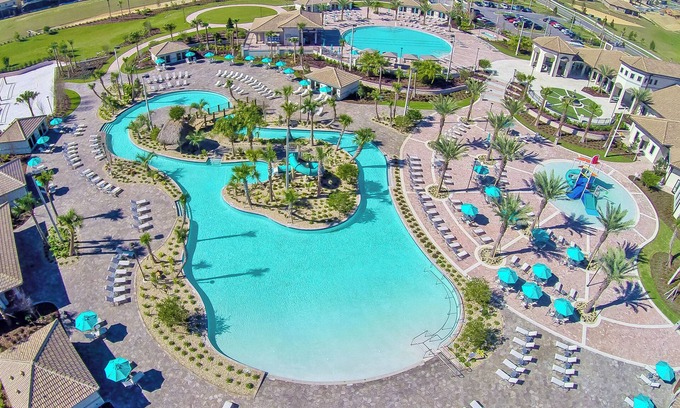 Four Corners House | 700 Drop Shot Drive