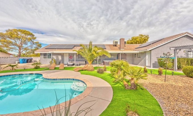 Southfork House | 777Rentals - 7BR/5BA - Serenity 1 Estate