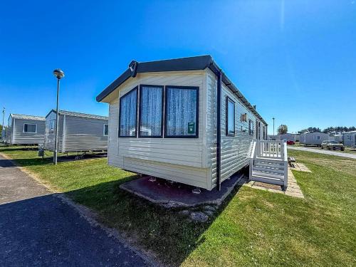 Caister-on-Sea Other | 8 Berth Caravan With Decking At Caister Beach In Norfolk Ref 30016S