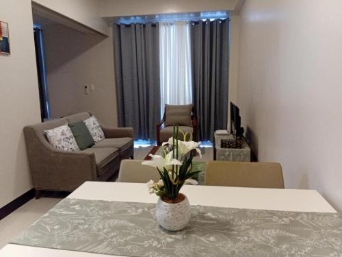 Lapu-Lapu Apartment | 8 Newtown Mactan Condominium