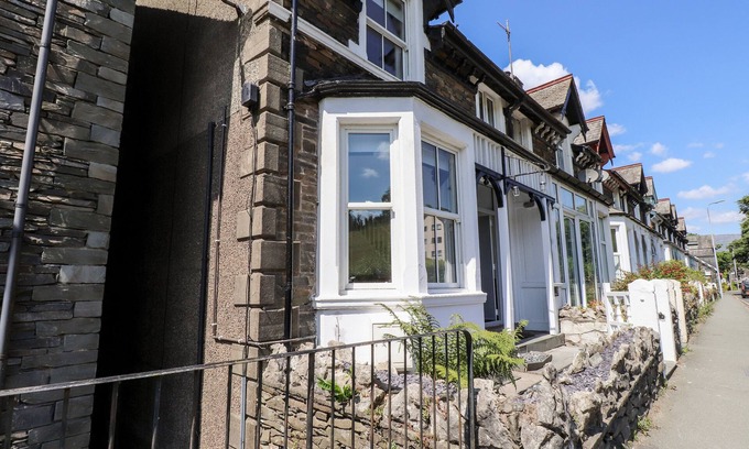 Waterhead Cottage | 8 WATERHEAD TERRACE, family friendly in Ambleside