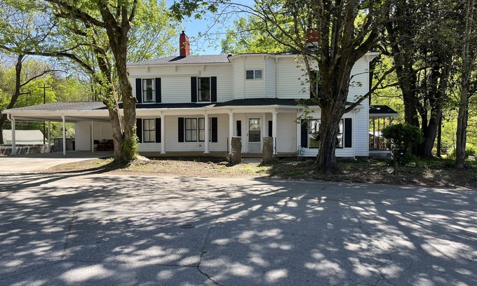 Coalfield House | 803 historic home in Windrock 