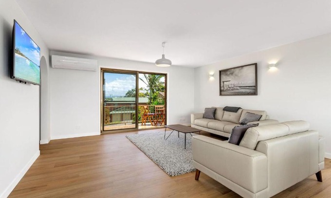 Forster House | 86 Becker Road
