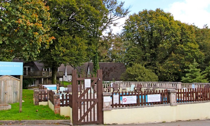 Saint Ann's Chapel Cottage | 9 Manorcombe Bungalows