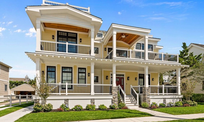 Stone Harbor House | A charming five bedroom home located just 2 blocks to Stone Harbor's pristine beaches and within a block to Chelsea Place Park's playground