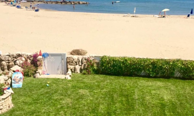 Colonia Elena House | A charming house direct on the beach in San Felice Circe for 5 persons