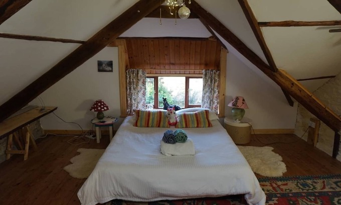 Morwellham Cottage | A cosy riverside cottage in the Devon countryside on the Edge of Dartmoor.