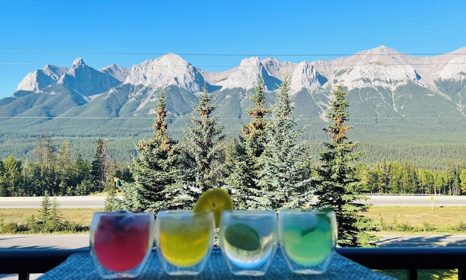 Harvie Heights Ski Chalet | A Duo of Delightful Mountain-View Retreats! King Beds, Jacuzzis, Free Parking