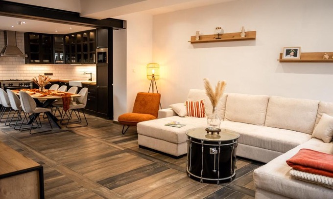 Waudrez House | A l'Orange Sanguine