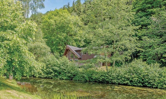 Llangollen Ski Chalet | A superbly appointed impressive two storey luxury lodge.
