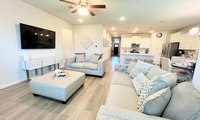 Keller House | A Tranquil Haven for the Family In Keller, TX