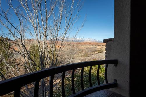 St. George Apartment | A12-The Grotto-Top Floor 2-bedroom Sunset Villa