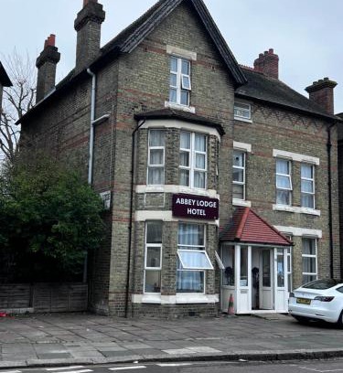 Ealing Common House | Abbey Lodge Hotel