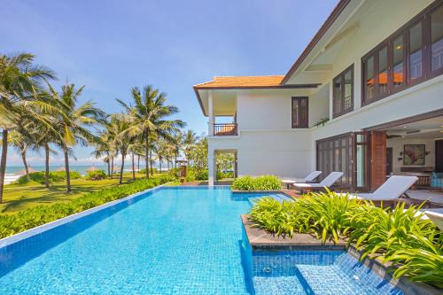 Ngu Hanh Son Villa | Abogo Luxury Resort Villa Da Nang Beachfront