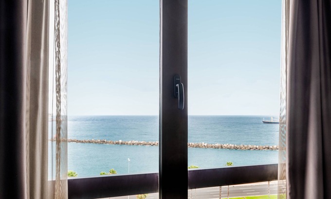 Las Palmas de Gran Canaria Hotel | AC Hotel Iberia Las Palmas