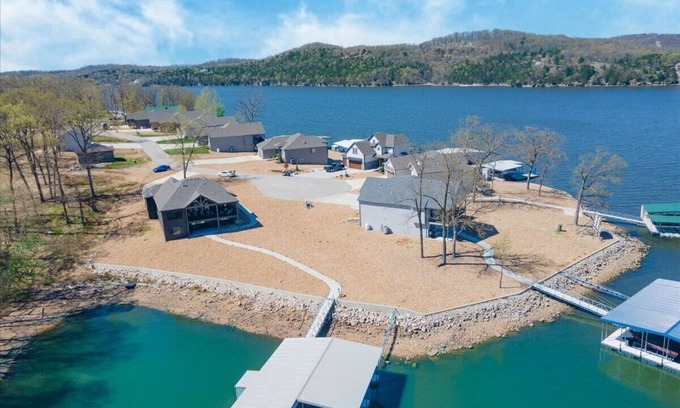 Climax Springs House | Accessible Lakeside Luxury at the 45mm w/Private Dock, Sunset Views & More