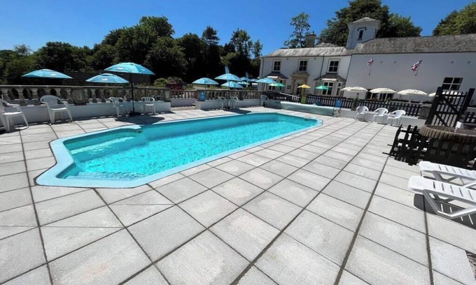 St. Ann's Chapel Cottage | Accommodation for 8, weekly, monthly and early booking discounts available.