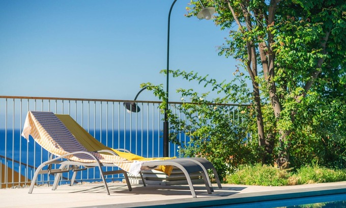 Camara de Lobos Villa | Accommodation 5 rooms in Funchal