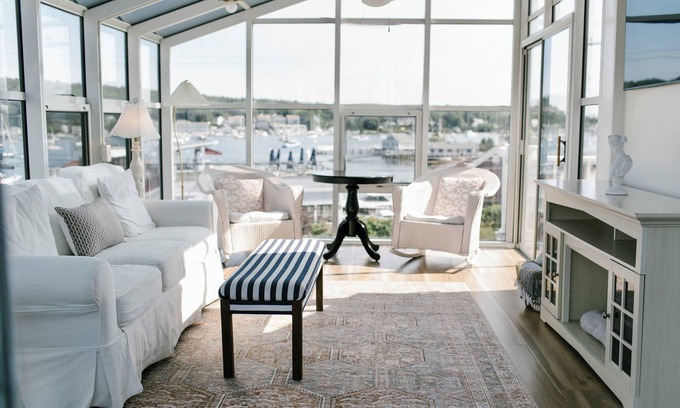 Boothbay Harbor Hotel | Admirals Quarters Inn