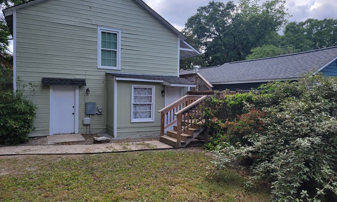 Lumberton Cottage | Adorable cottage in lovely gated property on beautiful Elm lined main street
