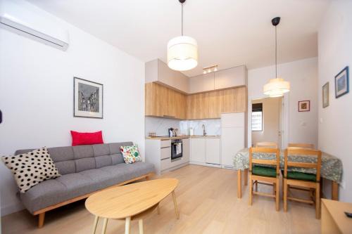 Becici Apartment | Adriatic calm Terrace & Parking