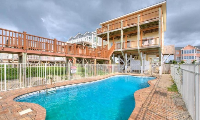 Oak Island House | Adventures in Paradise