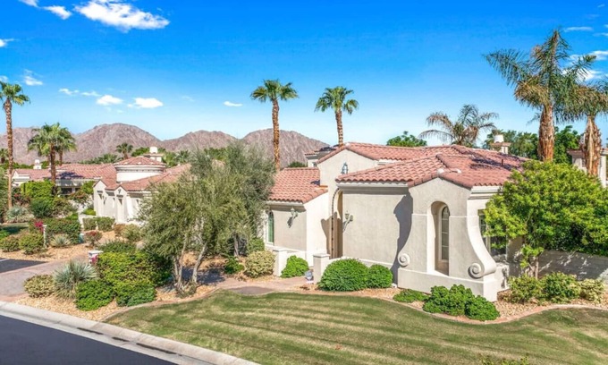 La Quinta House | Affordable Desert Getaway w/Private Pool + Hot Tub!