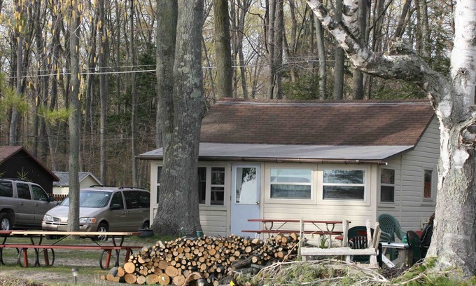 Honor Cabin | Affordable Family Fun on the Platte Lakes Van Hammen Cottage #2