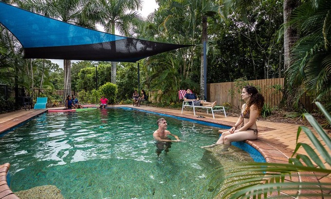 Smithfield Apartment | Affordable tropical stay with all meals - 4 bedroom unit