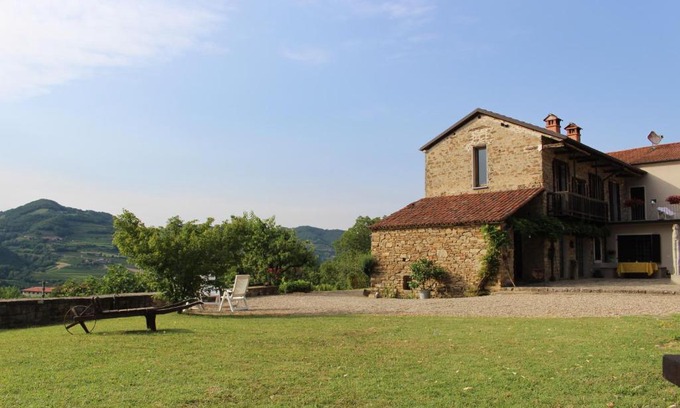 San Giorgio Scarampi House | Agriturismo La Verena