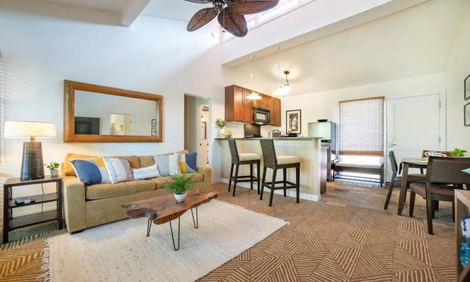 Historic Lahaina Front Street Apartment | AINA NALU 2BR CONDO BY FRONT ST AND BEACH