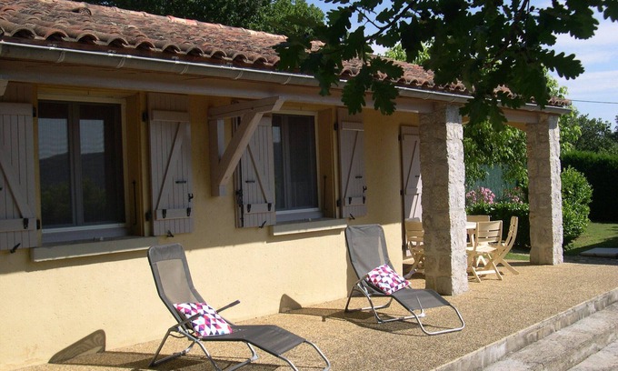Chauzon House | Air-conditioned gîte, Chauzon, Ardèche Méridionale.
