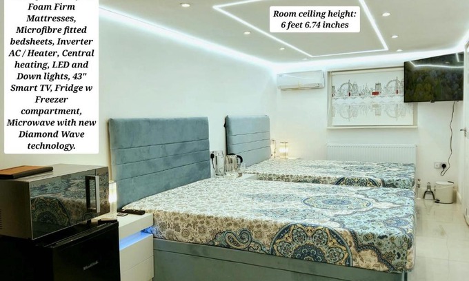 Yeading Bed & Breakfast | Air Conditioned Modern Double Bed Room with Private Attached Bathroom - FREE Parking - Near London Heathrow Airport & Southall Broadway