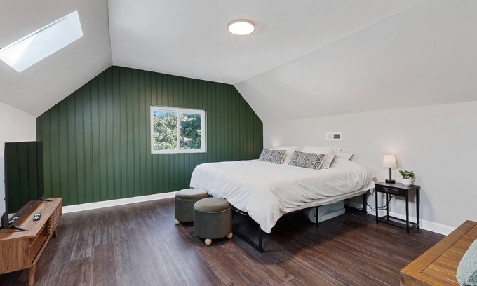 Avondale Apartment | Airy Avondale Getaway with King Bed