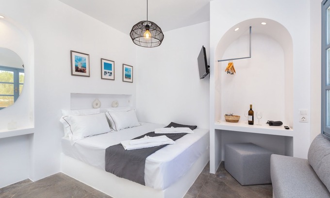 Naousa Apartment | Aitheras Luxury Suites