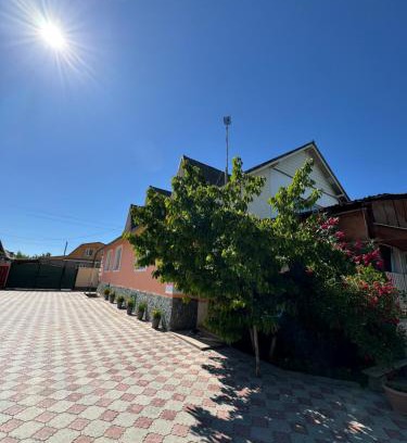 Tosor House | Ak-keme