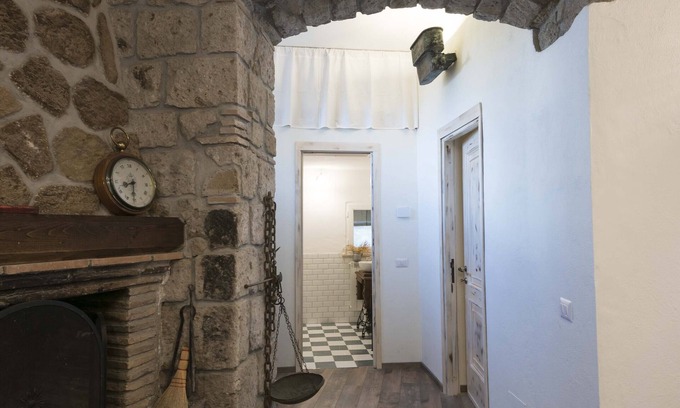 Ronciglione House | "AL BORGO DI SOPRA" is located in the medieval villages of Ronciglione.