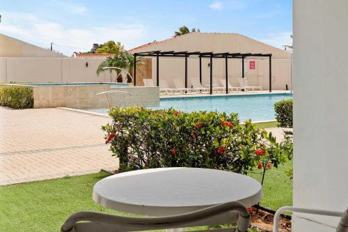 Washington House | AL117 -Resort Pool-Beach Tennis court- 2BR condo-Close to Palm Beach