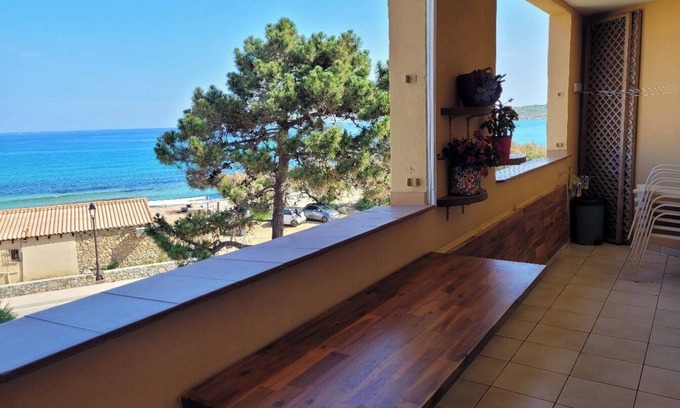 Algajola Apartment | ALGAJOLA, Corsica on the seafront.