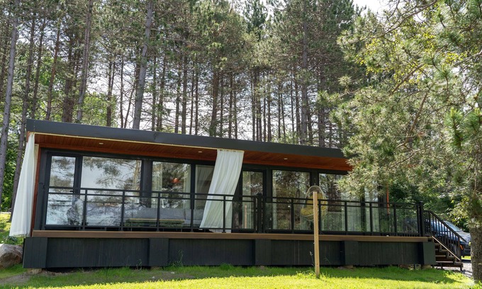 South Algonquin Cabin | Algonquin's Edge Resort | Waterfront 7