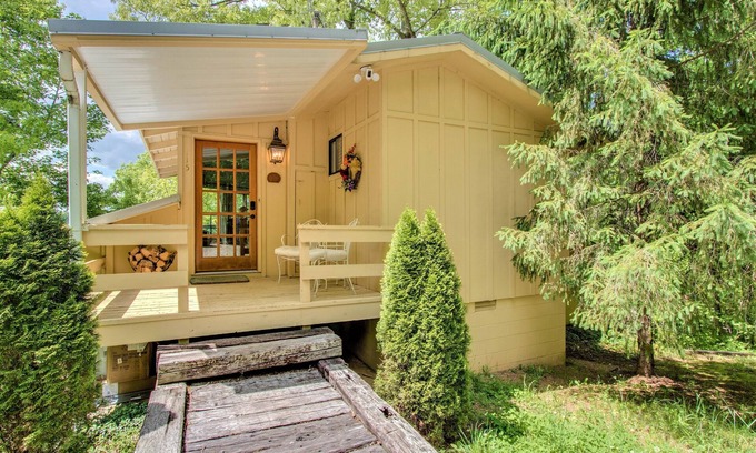 Smithville Ski Chalet | All Decked Out Center Hill Lake