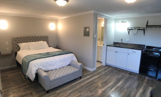 Waterville Apartment | All-inclusive studio apartment with ultilities included-Unit 7