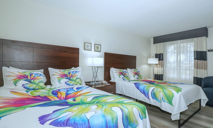 Trailer Estates Hotel | All-New, Private, 70" TV, Heated Pool, Tiki Bar & Grill