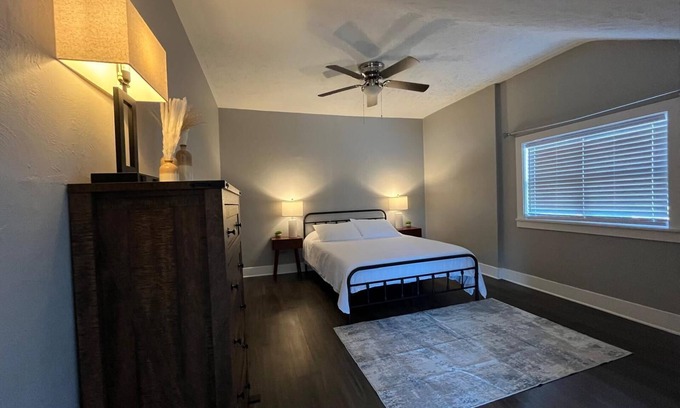 Wildwood Apartment | Allegheny Riverside One Bedroom Suite