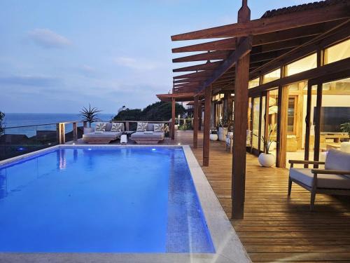 Chaimite House | Aloha 28