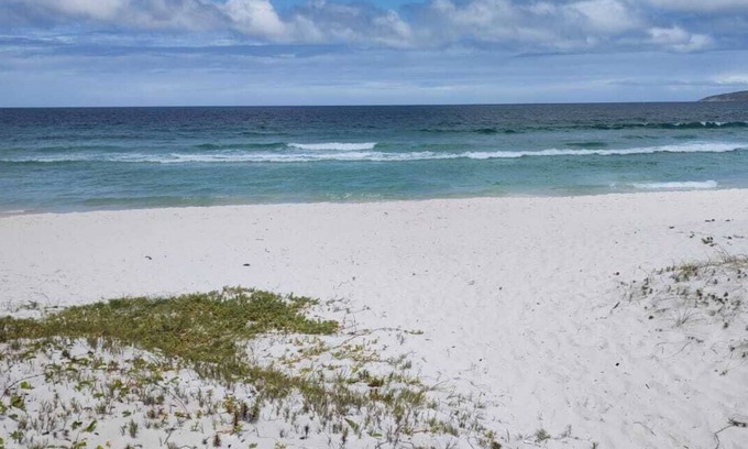 Sao Vicente de Paula House | Aluguel de Suítes por Temporada em Frente à Praia do Foguete em Cabo Frio