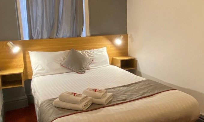 Blackpool Town Center House | Alumhurst Hotel